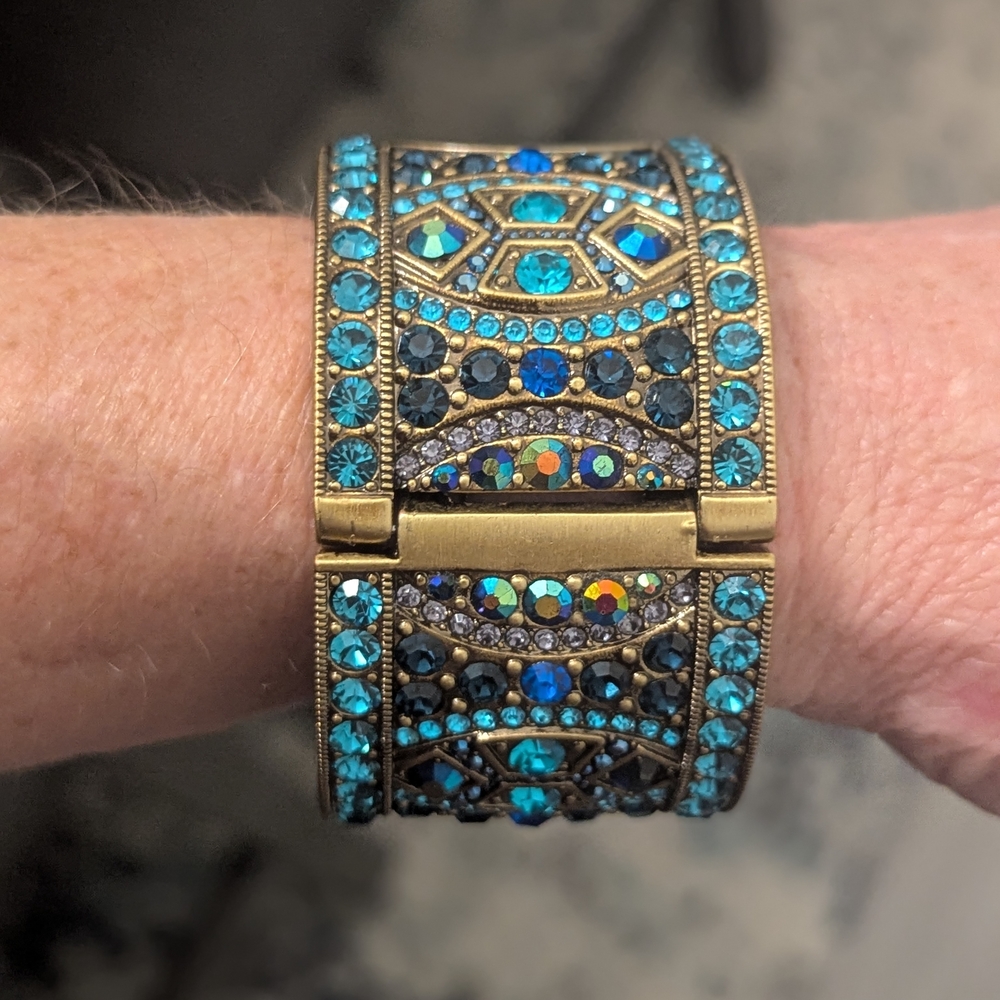 🦋Heidi Daus Teal Crystal Cuff Watch – Art Deco Vintage Glamour - Picture 2 of 6
